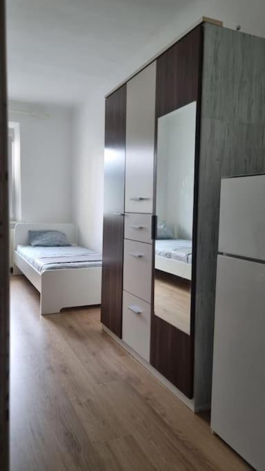Apartment Mit 2 Betten Inklusive Gratis Parkplatz グラーツ エクステリア 写真